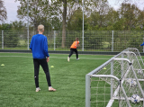 Training S.K.N.W.K. JO19-1 van donderdag 25 april 2024 (49/120)